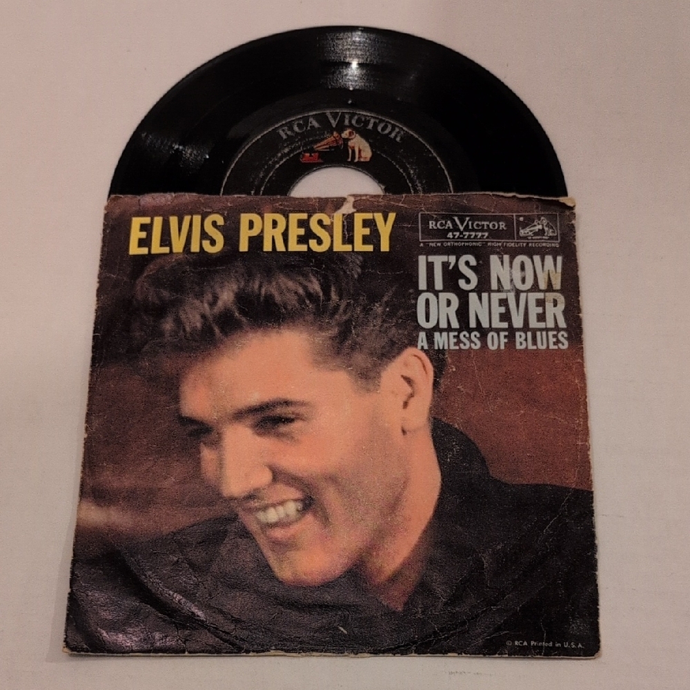 Elvis Presley Single 45 Vinyl It's Noé Or Nevers/A Mess Of Blues